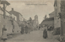 85 Dompierre Sur Yon  La Rue Principale  Carte Animée TRES BON ETAT - Dompierre Sur Yon