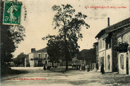 Dieupentale * La Place Du Village * Villageois - Andere & Zonder Classificatie