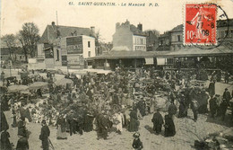 St Quentin * La Place Et Le Marché * Foire Marchands - Saint Quentin