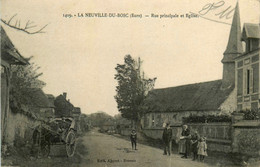 La Neuville Du Bosc * La Rue Principale Du Village Et L'église * Attelage - Sonstige & Ohne Zuordnung