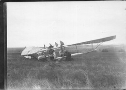 Cliché Albuminé Non Situé D'un Accident D'Avion Pendant La Guerre 1914-18 - Aviation, Aviateur - Voir Description - Incidenti