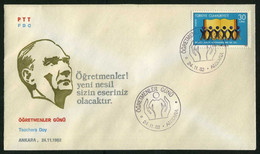 Türkiye 1982 Teachers Day | Child, Hands, Special Cover - Briefe U. Dokumente