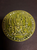 Une Médaille De Liège En Plâtre - Monarchia / Nobiltà