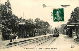 Chaville * La Gare RG Du Village * Arrivée D'un Train * Locomotive * Aviation Monoplan Avion Ballon Dirigeable - Chaville