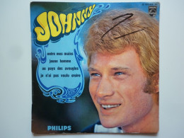 Johnny Hallyday 45Tours EP Vinyle Entre Mes Mains / Jeune Homme Pochette Verso Fan Club Rabat - 45 T - Maxi-Single