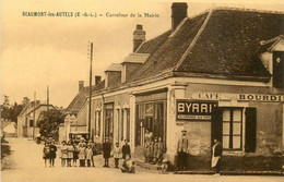 Beaumont Les Autels * Le Carrefour Et Le Café De La Mairie , BOURDIN Propriétaire * Villageois - Andere & Zonder Classificatie