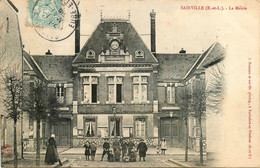 Saintville * Sainville * Rue Et Vue Sur La Mairie * Villageois - Andere & Zonder Classificatie