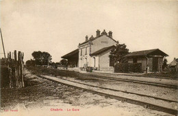 Chabris * Vue Sur La Gare Du Village * Wagons Train * Ligne Chemin De Fer - Other & Unclassified