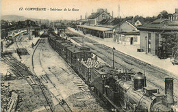 Compiègne * Intérieur De La Gare De La Ville * Train Locomotive * Ligne Chemin De Fer - Compiegne