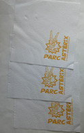 ASTERIX  PARC SAISON 2000 3 Serviettes En Papier JAUNE  " Serviette " - Objets Publicitaires