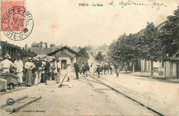 Précy * Vue Sur La Gare Du Village * Train Wagons * Ligne Chemin De Fer - Autres & Non Classés