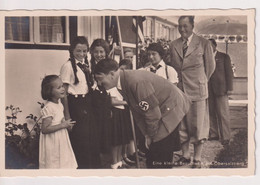 Fotokarte  Hitler Und Besucher "Eine Kleine Besucherin Auf Obersalzberg" - Non Classés