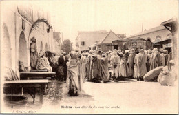 BISKRA - Les Abords Du Marché Arabe - Biskra