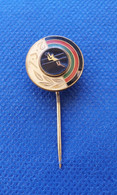 Damaged Pin Badge Afghanistan Volleyball Federation Association - Voleibol