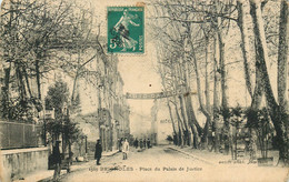 VAR  BRIGNOLES  Place Du Palais De Justice - Brignoles