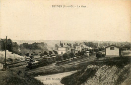 Beynes * Vue Sur La Gare Du Village * Passage Du Train * Ligne Chemin De Fer - Beynes