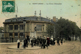 St Denis * Place Et Les écoles Châteaudun * Groupe Scolaire * Villageois - Saint Denis