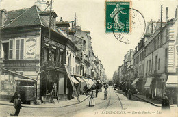 St Denis * La Rue De Paris * Commerces Magasins Porcelaines Cristaux Poteries - Saint Denis