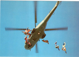 PARACHUTISME : SORTIE D'HELICOPTERE - Parachutting