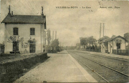 Villers Le Pots * La Gare Du Village * Ligne Chemin De Fer - Autres & Non Classés