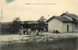 Arbecey * La Gare Des CFV Du Village * Arrivée D'un Train * Ligne Chemin De Fer - Other & Unclassified