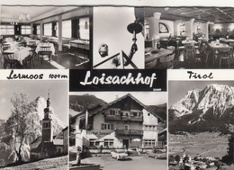 A7942) LERMOOS TIrol - 1004m - LOISACHHOF Innen U. Außen Mit AUTO Kirche Brunnen S/W ALT - Lermoos