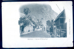 Cpa Haut -  Laos - Une Rue De Muong Ngoi  FEV22-12 - Laos