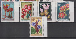 Gabon 1969 Fleurs 243-247, 5 Val ** MNH - Gabon (1960-...)