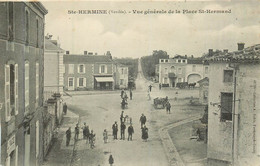 SAINTE HERMINE Vue Générale De La Place St Hermand - Sainte Hermine