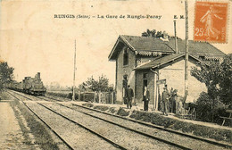 Rungis * La Gare De Rungis Paray * Arrivée Du Train * Ligne Chemin De Fer - Rungis