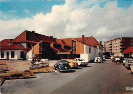 WESTENDE - Centre De Vacances,  Voitures Dont Volkswagen. - Westende