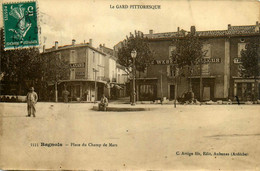 Bagnols * La Place Du Champ De Mars * Débit De Tabac Tabacs * Commerces Magasins - Bagnols-sur-Cèze