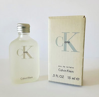 Miniatures De Parfum  CK ONE   EDT De  CALVIN KLEIN    15  Ml  + Boite - Miniatures Hommes (avec Boite)