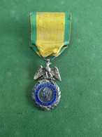 Médaille Militaire Louis Napoléon Valeur Et Discipline - Avant 1871