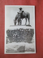 .   RPPC.-  Wm. S. Hart Monument.   Billings - Montana > Billings .   Ref 5481 - Billings