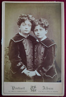 Photo Cabinet 11x16,5cm Jumeaux Par Maria Chambefort ROANNE ( Avant 1893 ) - Old (before 1900)