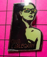 715e Pin's Pins / Beau Et Rare / THEME : MUSIQUE / DISCOTHEQUE CLUB L'ARLEQUIN - Musique