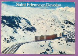 ST-ETIENNE-en-DEVOLUY - Vue Générale Aérienne Des Pistes De Skis Et De Super-Dévoluy - Saint Etienne En Devoluy