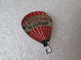 PIN'S    MONTGOLFIERE  TELEKOM   MOBILFUNK - Luchtballons