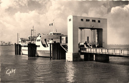 St Brévin Les Pins * Mindin * Le Bac Faisant La Traversée Mindin - St Nazaire * Bateau Ferry - Saint-Brevin-les-Pins