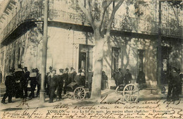 Toulon * La Fin Du Mois , Les Marins Allant Chercher Dominique * Militaires Cherchant Leur Solde * Militaria - Toulon