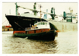 Ref 1523 -  Shipping Maritine Postcard - Motor Tug "Romsey" Berthing "Eastern Unicorn" Alexandra Towing Company - Schlepper