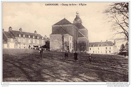 CARROUGES ..--  Champ De Foire . L' Eglise . - Carrouges