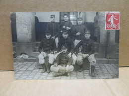 BREST ? (29) Carte Photo Groupe De Militaires Gros Plan - Brest