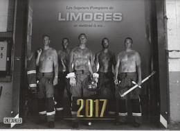 CALENDRIER  DES SAPEURS POMPIERS DE LIMOGES  2017   SE METTENT A NU - Grand Format : 2001-...