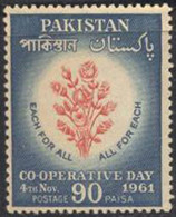 PAKISTAN -  ROSES  CO-OPERATIVE DAY  - ** MNH - 1961 - Pakistan