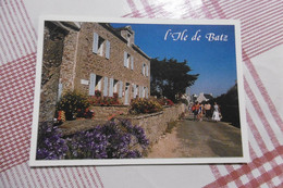 D 29 - L'ile De Batz - Une Ruelle Du Bourg - Ile-de-Batz