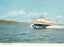 BATEAUX. AEROGLISSEUR.  LE HYDROGLISSEUR " CONDOR 1 ". LIAISON ENTRE LES ILES GUERNSEY JERSEY ET LA FRANCE - Hovercrafts