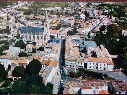 85 - SAINT-MICHEL En L'HERM - Vue Générale Aérienne. (l'Eglise) - Saint Michel En L'Herm