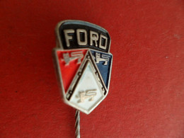 No Pins  épinglette émail Transport Auto Voiture Automobile  FORD - Différent - Ford